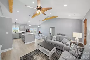418 Huntington Woods Street SE, Lenoir, NC 28645 - Photo 6