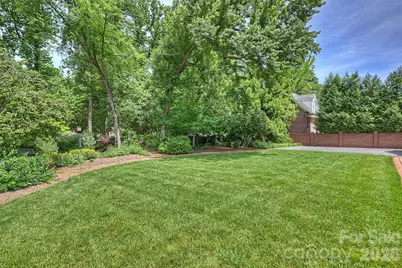 900 Greentree Drive, Charlotte, NC 28211 - Photo 32