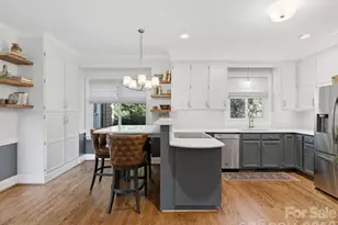 4417 Bridgewood Ln, Charlotte, NC 28226 - Photo 16