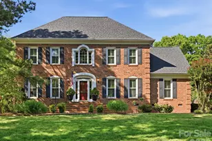 4417 Bridgewood Ln, Charlotte, NC 28226 - Photo 2