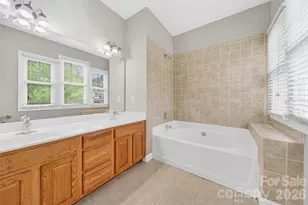 14044 Garden District Row, Huntersville, NC 28078 - Photo 18