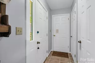 68 Lakeview Ct, Brevard, NC 28712 - Photo 10