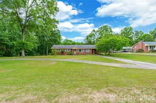 954 Magnolia Dr, Rock Hill, SC 29730 - Photo 2