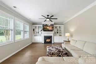 10019 Elizabeth Crest Ln, Charlotte, NC 28277 - Photo 14