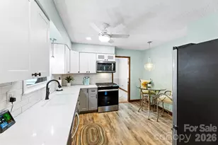 107 Friendfield Dr, Fort Mill, SC 29715 - Photo 8