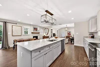 4023 Firethorne Road, Charlotte, NC 28205 - Photo 6