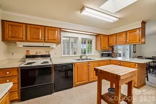 10 N June Ln, Hendersonville, NC 28792 - Photo 12