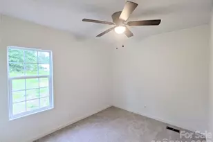 2032 Rocky Creek Ln, Dallas, NC 28034 - Photo 16