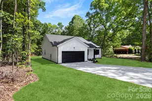 1290 Scotts Creek Rd, Statesville, NC 28625 - Photo 4