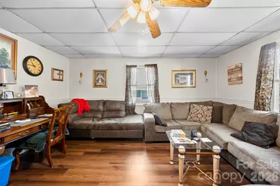 1113 W 4th Avenue, Gastonia, NC 28052 - Photo 8