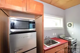 6 Belvedere Rd, Asheville, NC 28803 - Photo 6