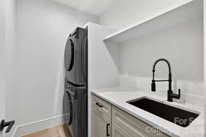 2616 Revolution Park Drive, Charlotte, NC 28208 - Photo 22