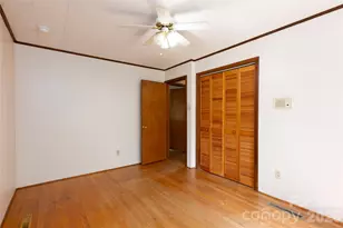138 Stillwagon Ln, Cedar Mountain, NC 28718 - Photo 36