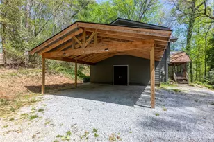138 Stillwagon Ln, Cedar Mountain, NC 28718 - Photo 4
