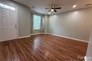 8134 Kings Creek Dr, Charlotte, NC 28273 - Photo 4