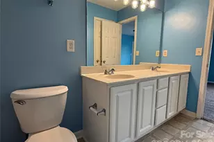 8134 Kings Creek Dr, Charlotte, NC 28273 - Photo 20