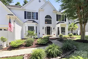 6416 Stargaze Ln, Charlotte, NC 28269 - Photo 2
