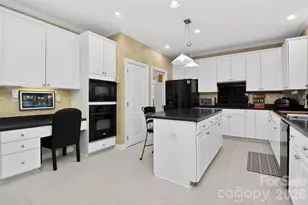 6416 Stargaze Ln, Charlotte, NC 28269 - Photo 20