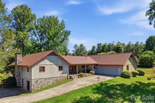 2718 Arden Dr, Lenoir, NC 28645 - Photo 4