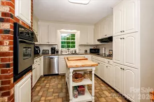 111 Wildflower Ln, Statesville, NC 28625 - Photo 20