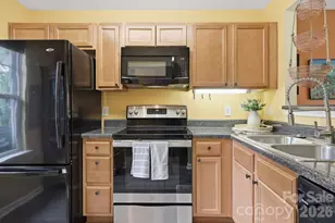 11 Athena Ave, Weaverville, NC 28787 - Photo 6