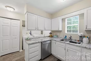 1158 Cloister Pl, Columbia, SC 29210 - Photo 10