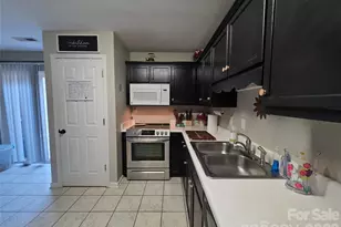 2240 15th Ave NE, Hickory, NC 28601 - Photo 8