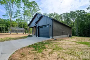 2424 Puetts Chapel Rd, Bessemer City, NC 28016 - Photo 22