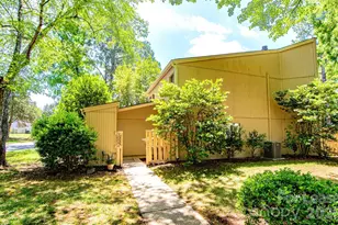 7922 Horse Chestnut Ln, Charlotte, NC 28277 - Photo 2
