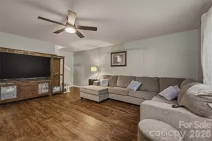 1916 Country Way, Hickory, NC 28601 - Photo 14