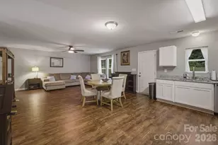 1916 Country Way, Hickory, NC 28601 - Photo 12