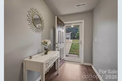 1916 Country Way, Hickory, NC 28601 - Photo 10