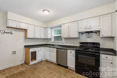 6719 Raeburn Lane, Charlotte, NC 28227 - Photo 12