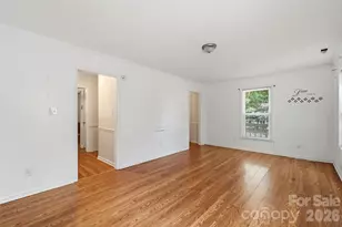 6719 Raeburn Ln, Charlotte, NC 28227 - Photo 10
