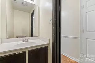 6719 Raeburn Ln, Charlotte, NC 28227 - Photo 16