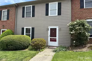 26 Sleepy Hollow Ln, Swannanoa, NC 28778 - Photo 2