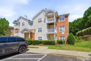 9976 Hyde Glen Ct, Charlotte, NC 28262 - Photo 2