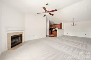 9976 Hyde Glen Ct, Charlotte, NC 28262 - Photo 12
