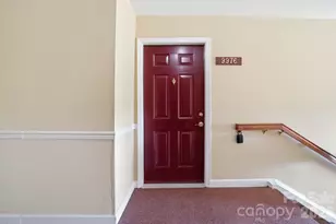 9976 Hyde Glen Ct, Charlotte, NC 28262 - Photo 6