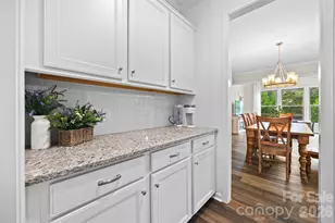 2862 Creekview Dr, Waxhaw, NC 28173 - Photo 8