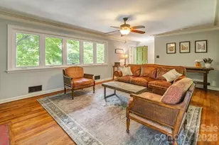 35 Dogwood Rd, Asheville, NC 28804 - Photo 4