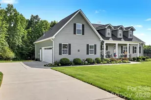 4175 Brandy Crk Ct, Clover, SC 29710 - Photo 2
