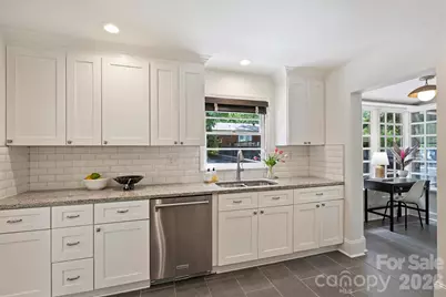 4050 Sheffield Drive, Charlotte, NC 28205 - Photo 10
