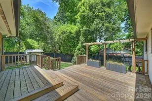 4050 Sheffield Dr, Charlotte, NC 28205 - Photo 24
