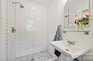 4050 Sheffield Dr, Charlotte, NC 28205 - Photo 14