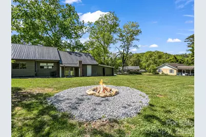 363 Etowah School Road, Hendersonville, NC 28739 - Photo 46