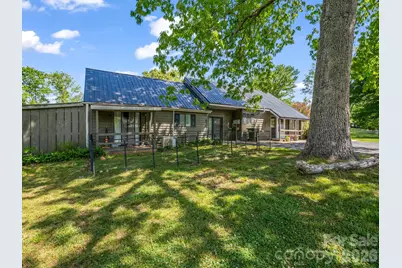 363 Etowah School Road, Hendersonville, NC 28739 - Photo 30