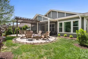 131 Chimney Rock Ct, Denver, NC 28037 - Photo 2