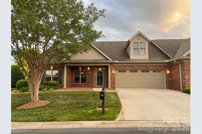 489 26th Avenue NE, Hickory, NC 28601 - Photo 2