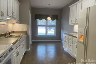 489 26th Ave NE, Hickory, NC 28601 - Photo 8